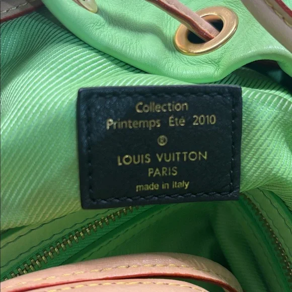 Louis Vuitton Cheche Gypsy Handbag Monogram Jacquard GM 💚 🖤